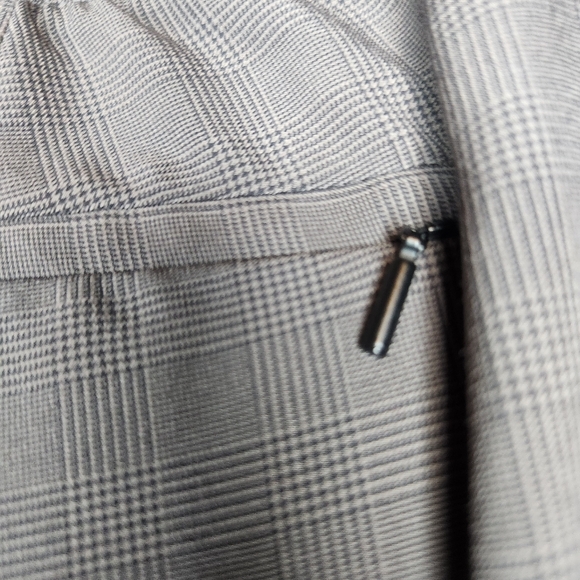 Athleta Brooklyn Ankle Pants Women 10 Plaid Gray Black Stretch Athleisure Slacks - Picture 8 of 8